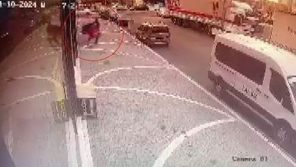 Bayram namazını fırsat bilen hırsızlar kamerada