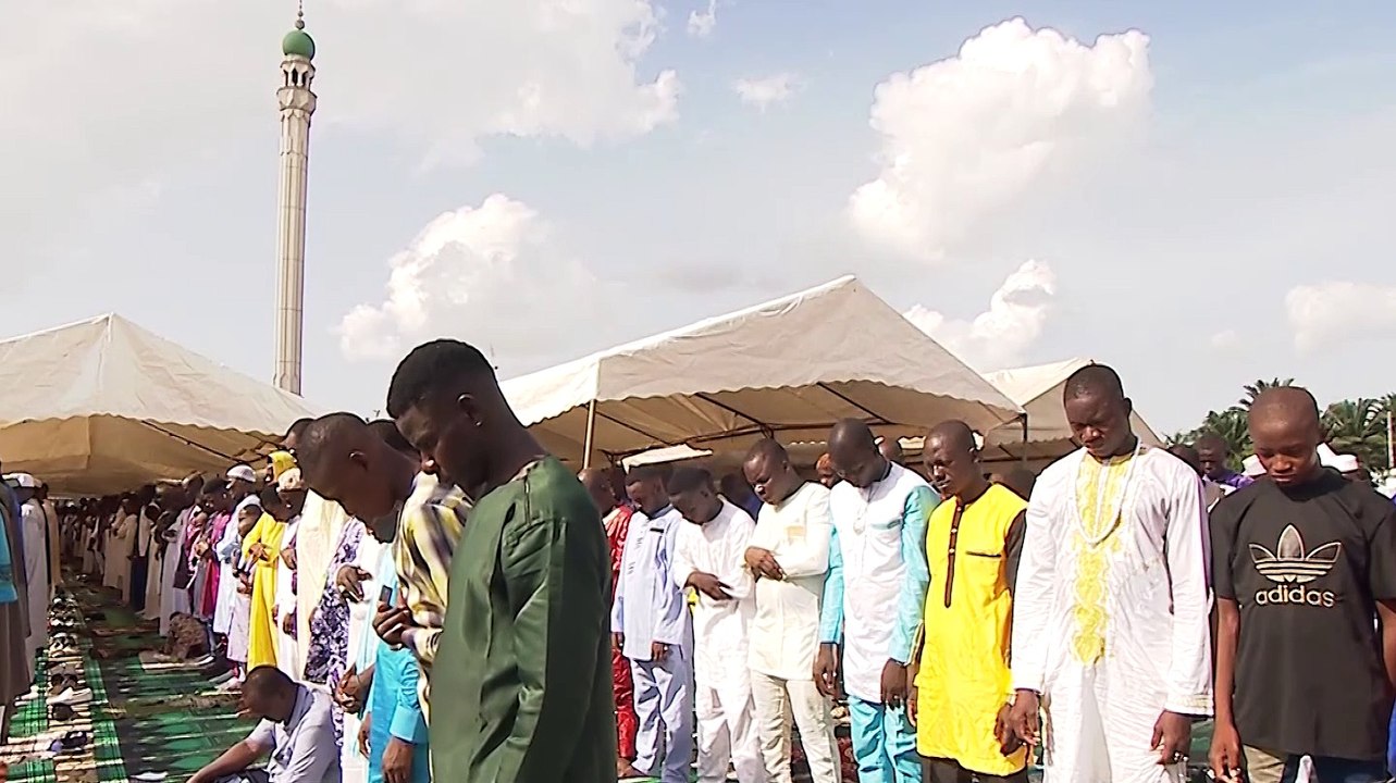 Ramadan 2024 : Le Chef de l'Etat a prié pour la paix en Côte d'Ivoire à la grande Mosquée de la Riviera-Golf