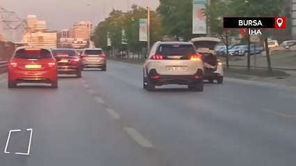Bursa'da araç çekimi sırasında tehlikeli yolculuk