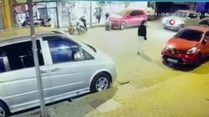 İstanbul’da kıraathane önünde silahlı saldırı kamerada: Cipten ateş açılıp öldürüldü