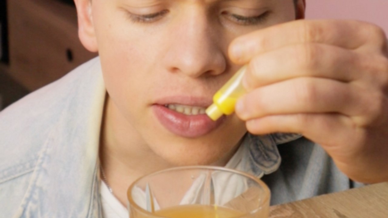 DIS POURQUOI - Pourquoi l'urine est-elle jaune ?