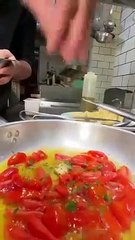 La ricetta degli scialatielli preparata da Ciro di Maio e da Mike Cobbins
