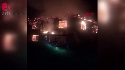 Elektrikli battaniyeden çıkan yangında 2 katlı ev yandı