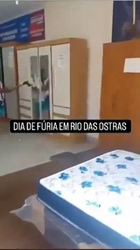 Homem se descontrola e destrói loja de móveis após desentendimento