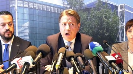 Conte a Bari: "Serve fare pulizia, M5S cancella incarichi in Puglia"