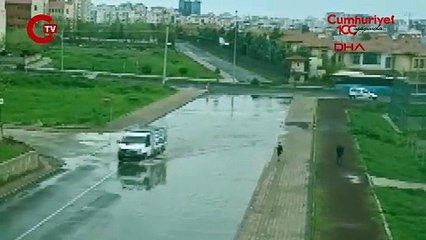 Çocuğun yardımına kamyonet sürücüsü yetişti