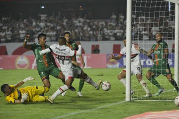 11 SAO PAULO - 11 ATLETICO MG