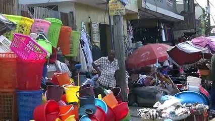 Haïti: un mois après la démission du Premier ministre, le pays s'enfonce dans la misère