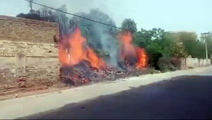 तीन जगह आगजनी, दमकल कर्मी व ग्रामीणों ने बुझाई आग