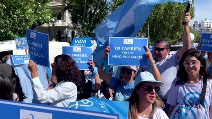 De la constitución de Francia a la carta europea: ¿Qué supondría incluir el derecho al aborto en España?