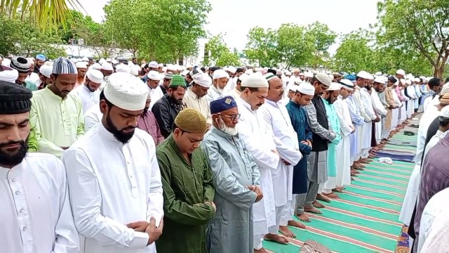 Sweetness of Eid mixed with sweet dishes, prayers offered in Eidgah and mosques