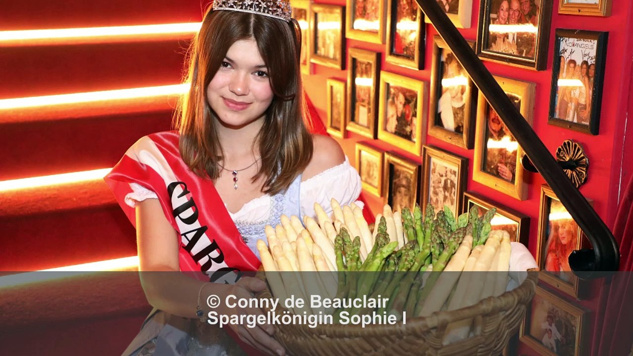 SEINE MAJESTÄT - DER SPARGEL – HÄLT WIEDER HOF IM MARCHFELDERHOF