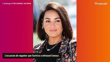 Lola Dewaere en maillot avec son célèbre compagnon, un détail sur cette photo a de quoi faire jaser