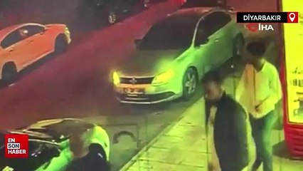 Diyarbakır'da kahveyi basıp otomatik silahla havaya ateş ettiler