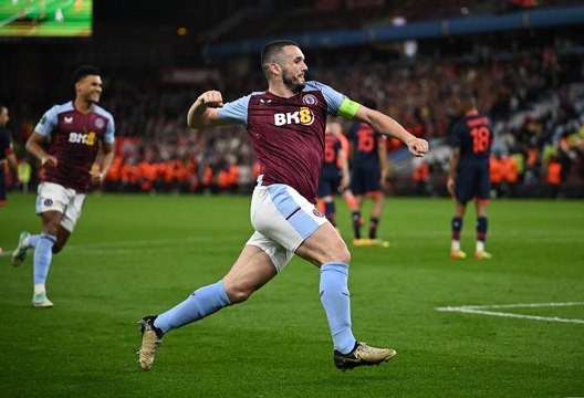 أستون فيلا يتجاوز ليل في ذهاب ربع النهائي