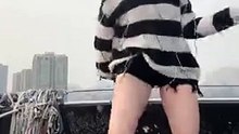 妈妈说光线还不错，让我发… 就是风真的好大！！！