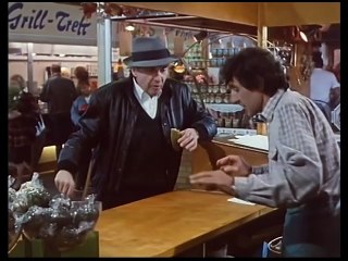 Drei Damen vom Grill - Ganze Serie - Staffel 9/Folge 4  "Ballgeflüster"  - 1990