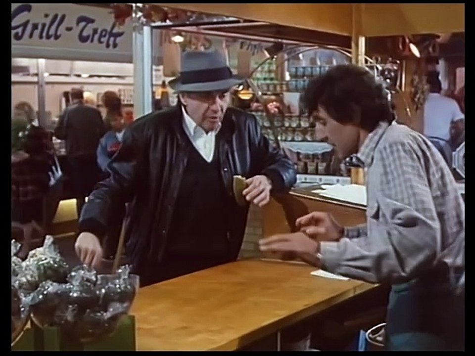 Drei Damen vom Grill - Ganze Serie - Staffel 9/Folge 4  'Ballgeflüster'  - 1990