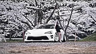 Sports car|white sports car|Beautiful car
