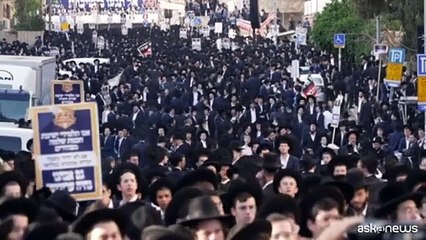 Ebrei ultraortodossi manifestano la coscrizione nell'esercito