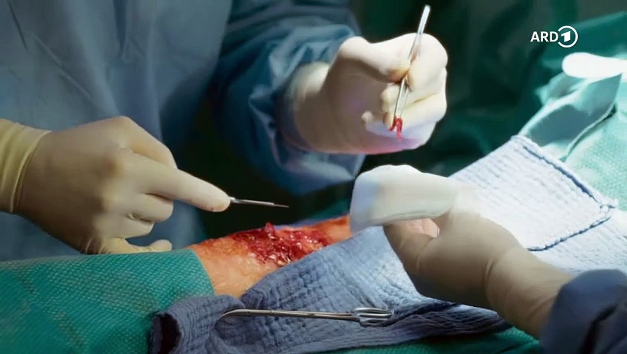 In aller Freundschaft - Die jungen Ärzte: Selbstbewusst | Folge 376