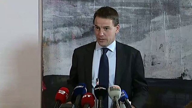 Se hele pressemødet: Friis Bach forklarer sit farvel | 21 November 2013 | DR