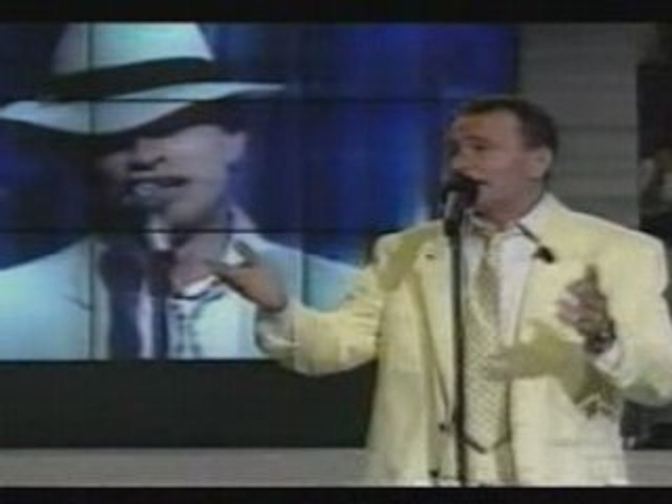 Pino D'angio - Ma Quale Idea (Live On Meteore Show Tv)