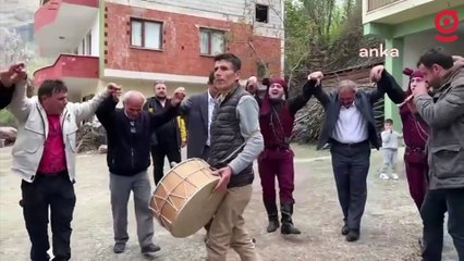 İmamoğlu doğduğu köyde horon tepti