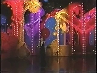 HELEN REDDY - Leave Me Alone (Ruby Red Dress) (The Tonight Show with Johnny Carson 1973)