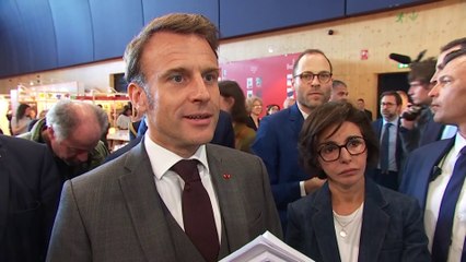 Emmanuel Macron: "On fait le maximum pour que les jeunes aillent vers la culture et le livre"
