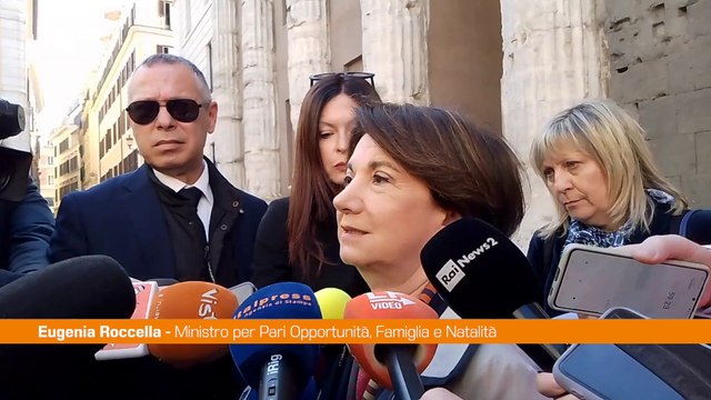 Natalità, Roccella Non è vero che meno siamo e meglio stiamo