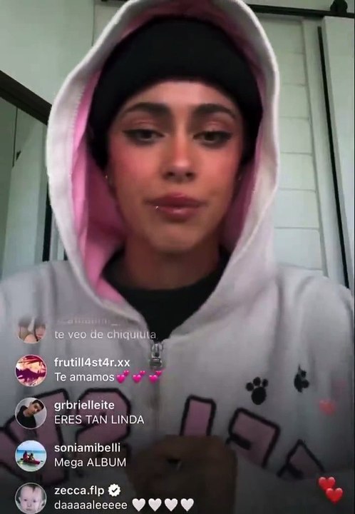 Tini Stoessel se quebró en un vivo cuando habló sobre el daño de la bullying en redes sociales