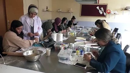 Ağrılı kadınlar “Çini Sanatıyla” harikalar üretiyor