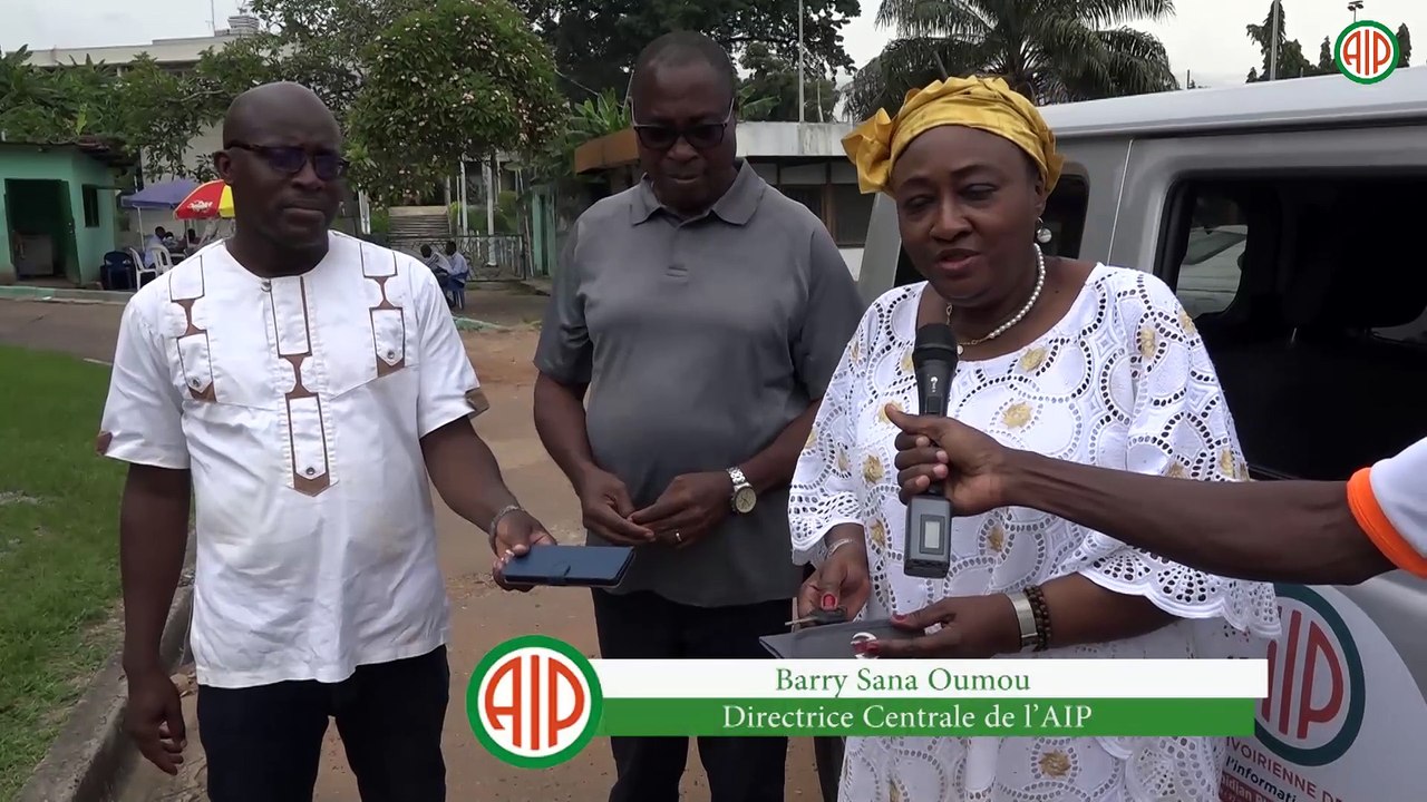 Le chef du bureau régional de Bondoukou reçoit   les clés de son nouveau véhicule de service