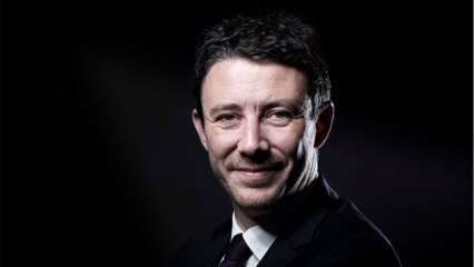 GALA VIDEO - PHOTO - Benjamin Griveaux au soleil en maillot de bain : l’ex-ministre vit la “dolce vita” !