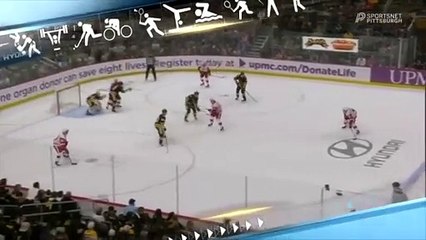 [스포츠영상] 아이스하키 경기 중 날아든 퍽…카메라 '와장창'