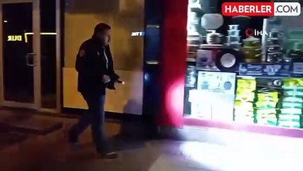 Bıçaklı kavgada ağır yaralanan genç, tedavi altına alındı