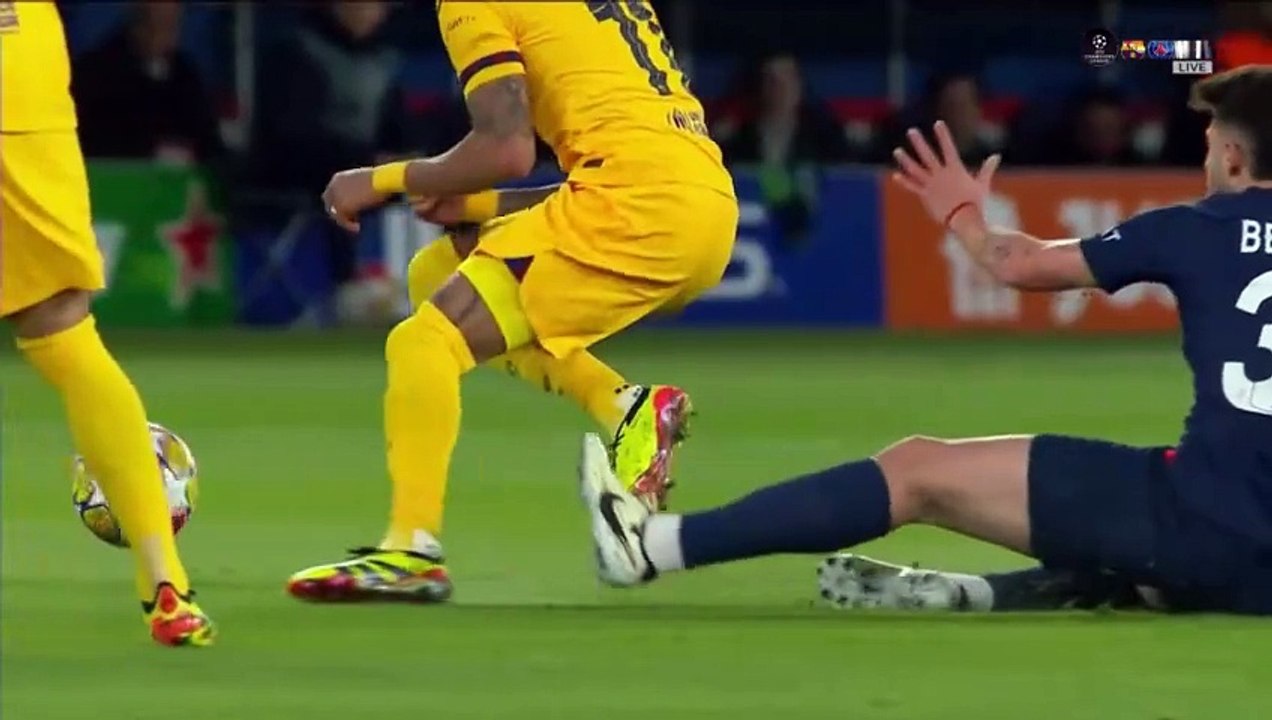 PSG vs Barcelona - First Half UEFA Champions League, Quarter Finals, Season 2023 - 2024