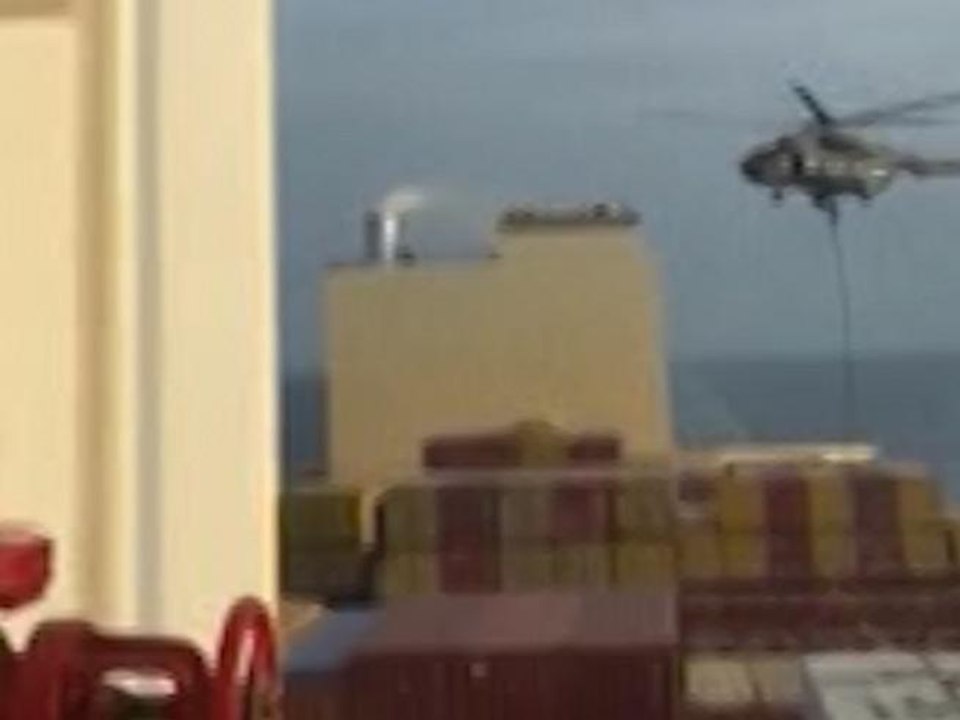 Medioriente, nave attaccata vicino a Stretto di Hormuz: sospetti sull'Iran