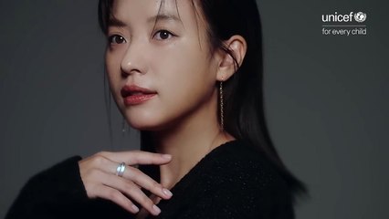 배우들의 손에 빛나는 유니세프 팀 반지 ✨