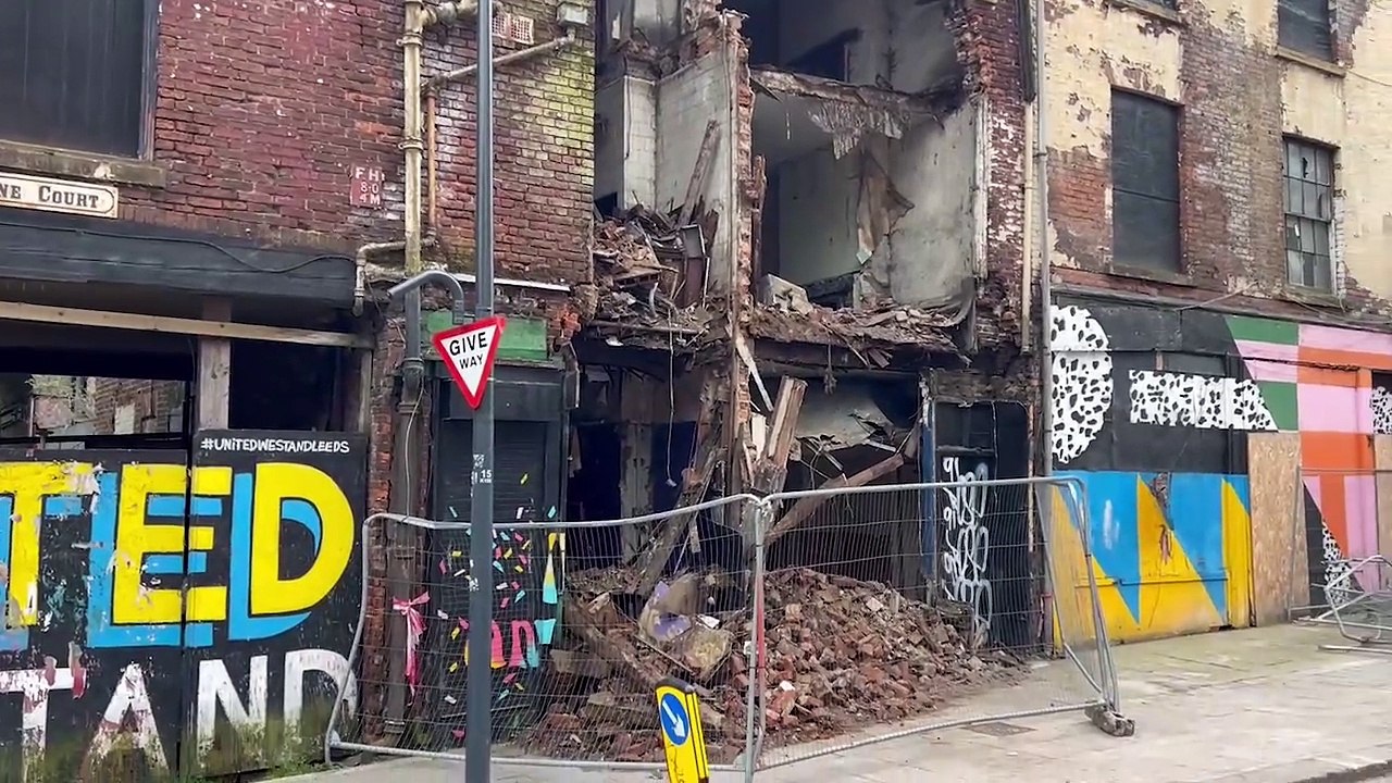 Derelict building collapses on Kirkgate in Leeds city centre as police ...