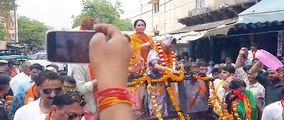 रोड शो से शहरी मतदाताओं को साधने का प्रयास, स्वागत करने की मची होड़