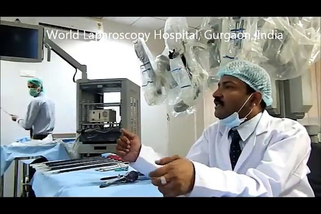 Demonstration of da Vinci Surgical Robot by Dr. R.K. Mishra at World Laparoscopy Hospital