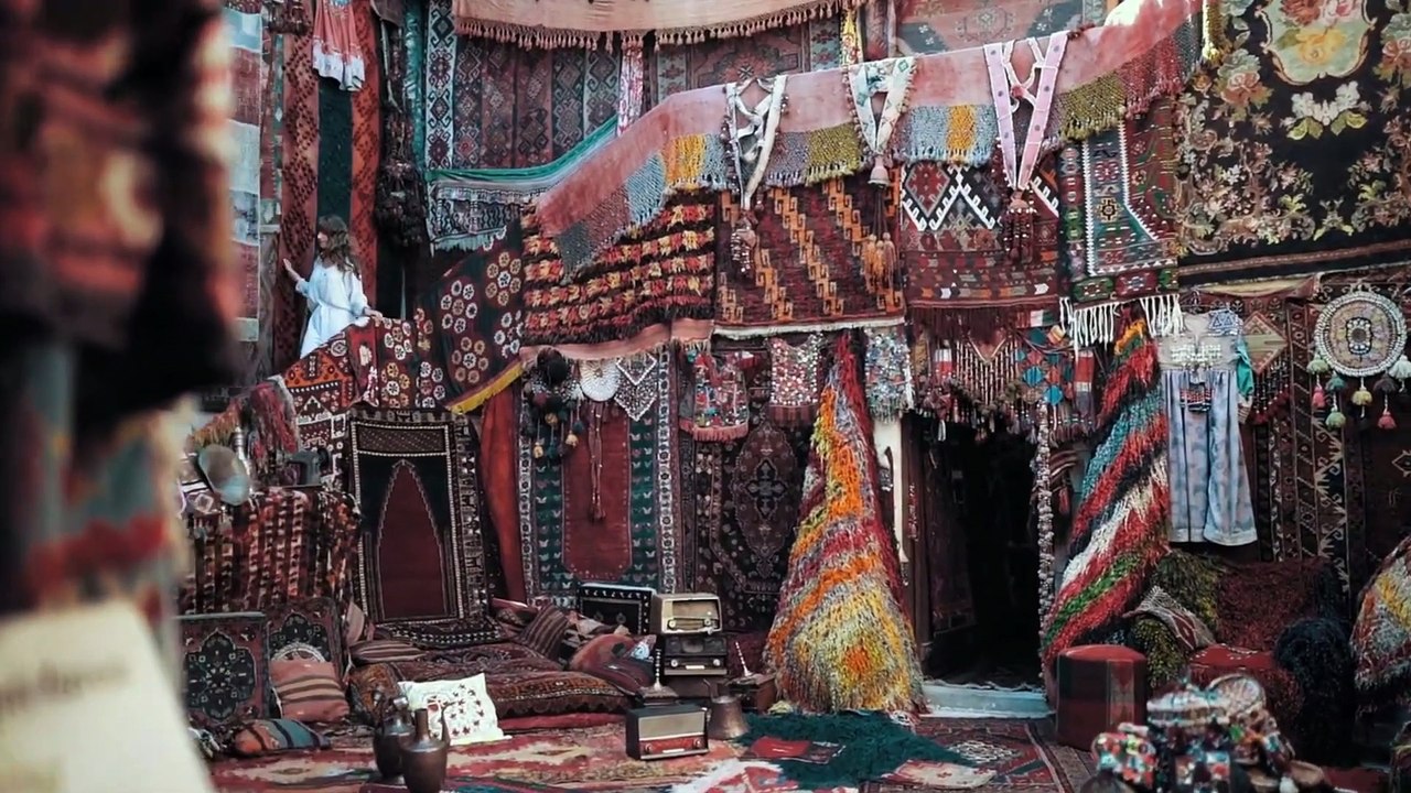 ＂Unveiling Morocco： A Journey Through Culture, History, and Adventure＂