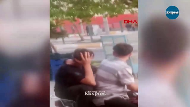 Diyarbakır’ın Ergani ilçesinde iki aile arasında çıkan silahlı ve bıçaklı kavgada 1 kişi öldü, 7 kişi yaralandı.