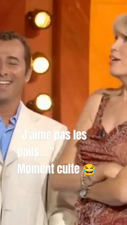 AMANDA ❤️ : "ça n'sert à rien les poils... on en a plein les dents"