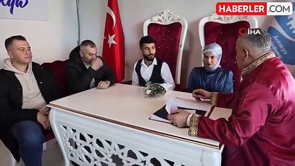 Konteyner evlendirme dairesinde 800 depremzede çift dünya evine girdi