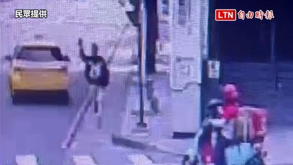 高雄小黃司機誤載行李，17歲高中生苦追車成功取回🚗