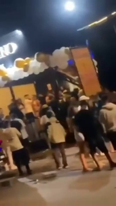 Onze pessoas ficam feridas em queda de Mezanino no DF