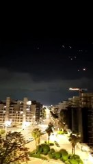 Detik-detik Serangan Rudal Iran Menyerang Israel